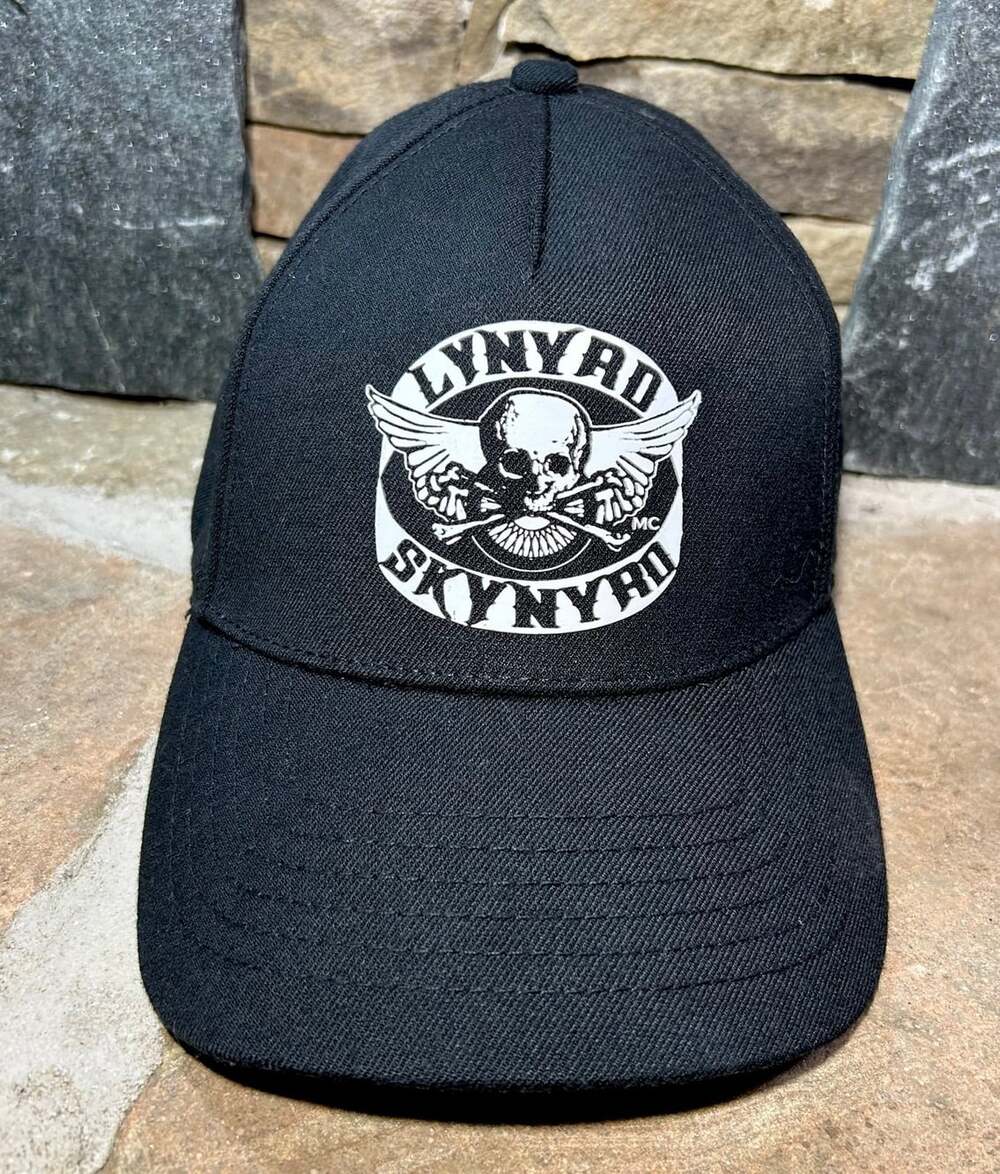 Lynyard Skynyrd black L/XL baseball Cap Skull Wings 2005